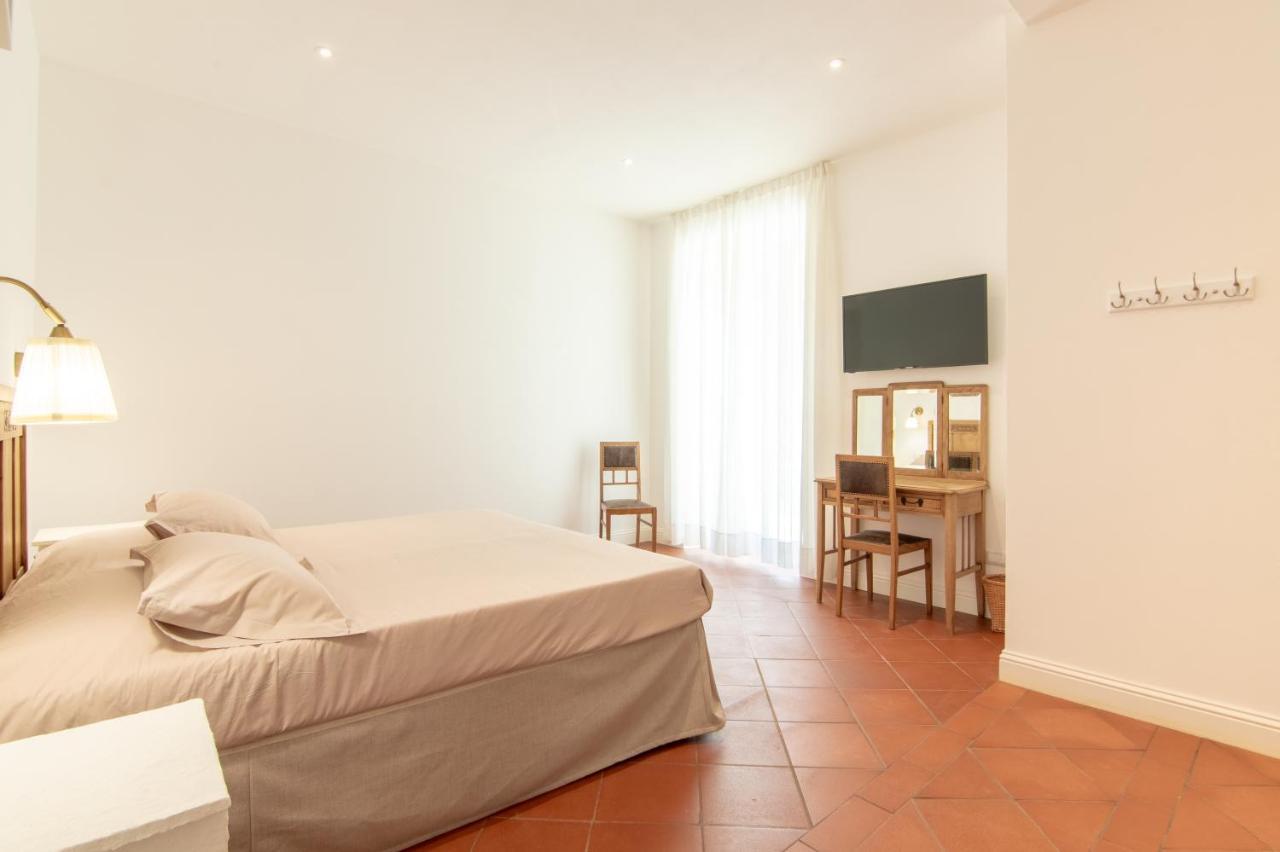 B&B Villa Eden Jacuzzi Pool 도마소 외부 사진